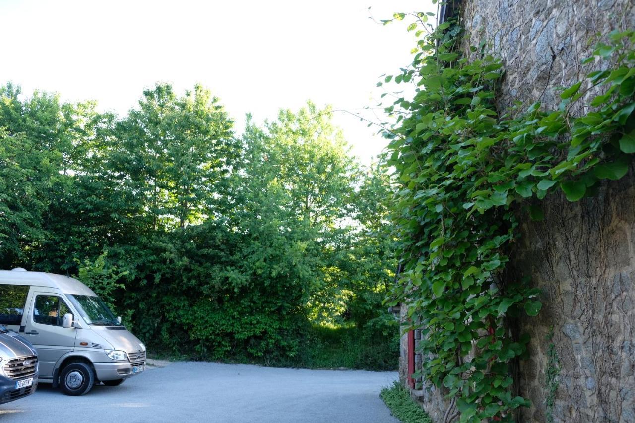 La Maison Jaune A La Janaie Parigné Екстериор снимка