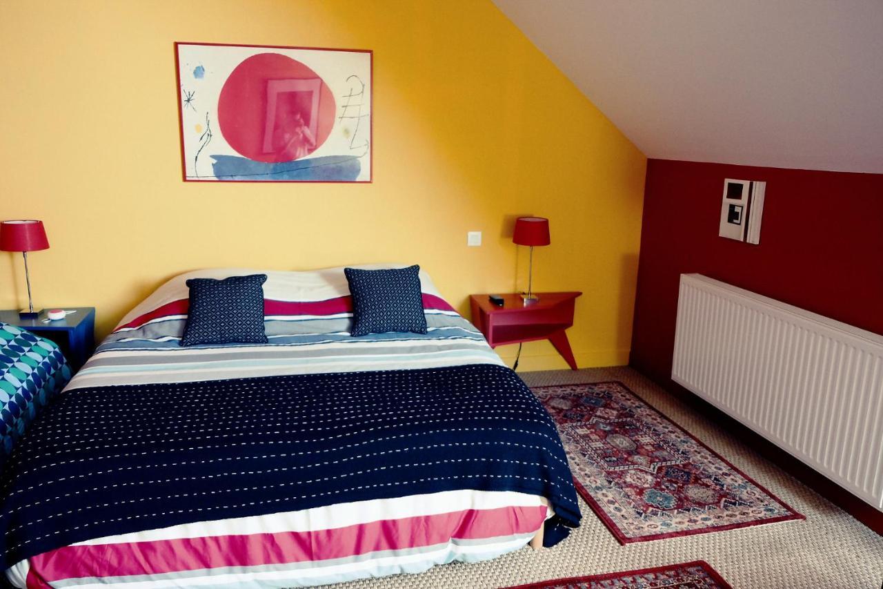La Maison Jaune A La Janaie Parigné Екстериор снимка